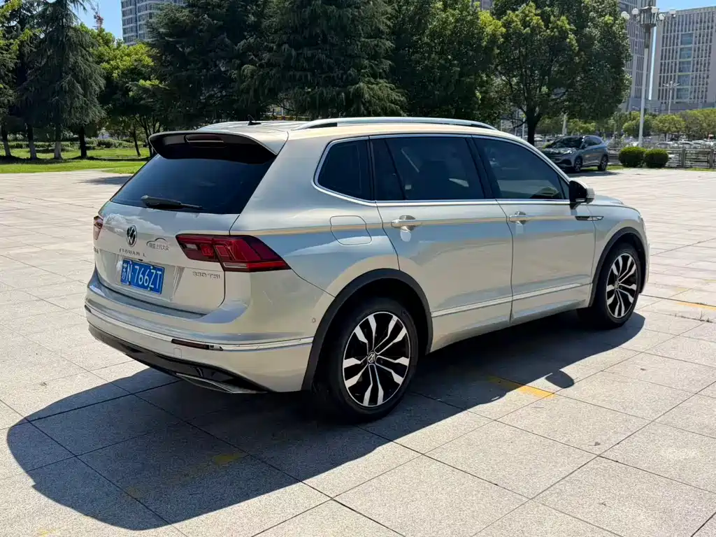 Volkswagen Tiguan L — миниатюра 9