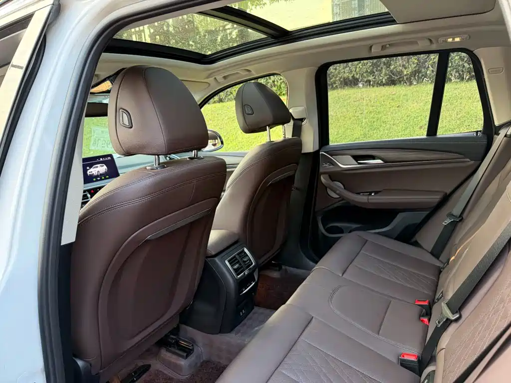 BMW X3 — миниатюра 11