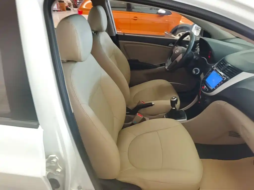 Hyundai Verna — миниатюра 25