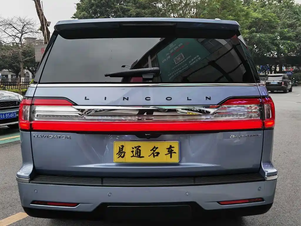 Lincoln Navigator — миниатюра 5