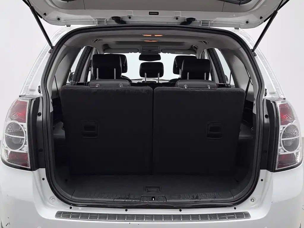 Chevrolet Captiva — миниатюра 16