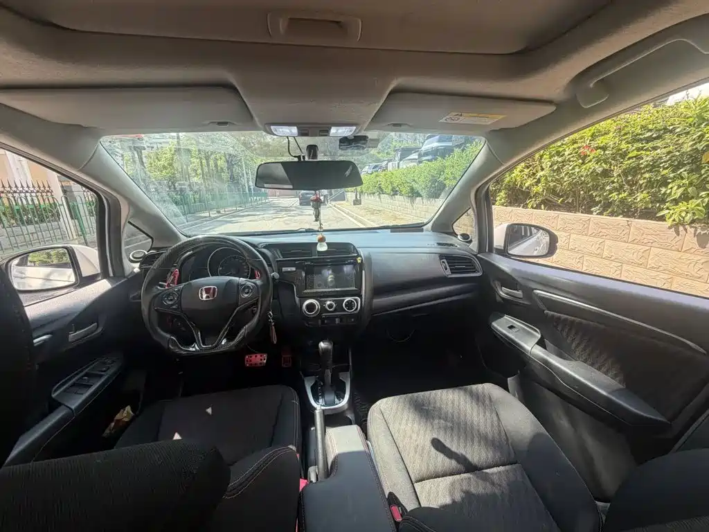 Honda Fit — миниатюра 5