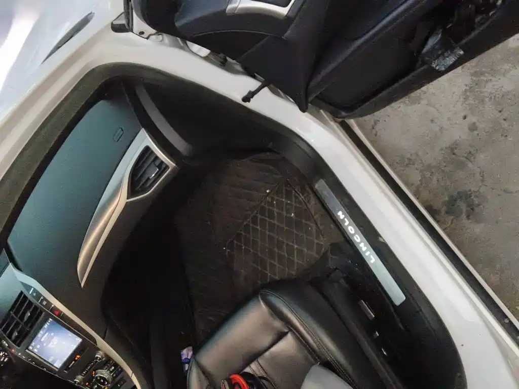 Lincoln MKZ — миниатюра 19