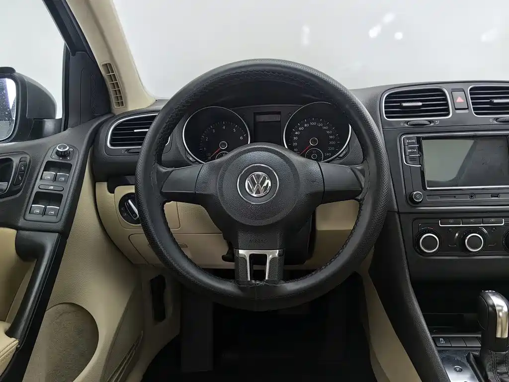 Volkswagen Golf — миниатюра 11