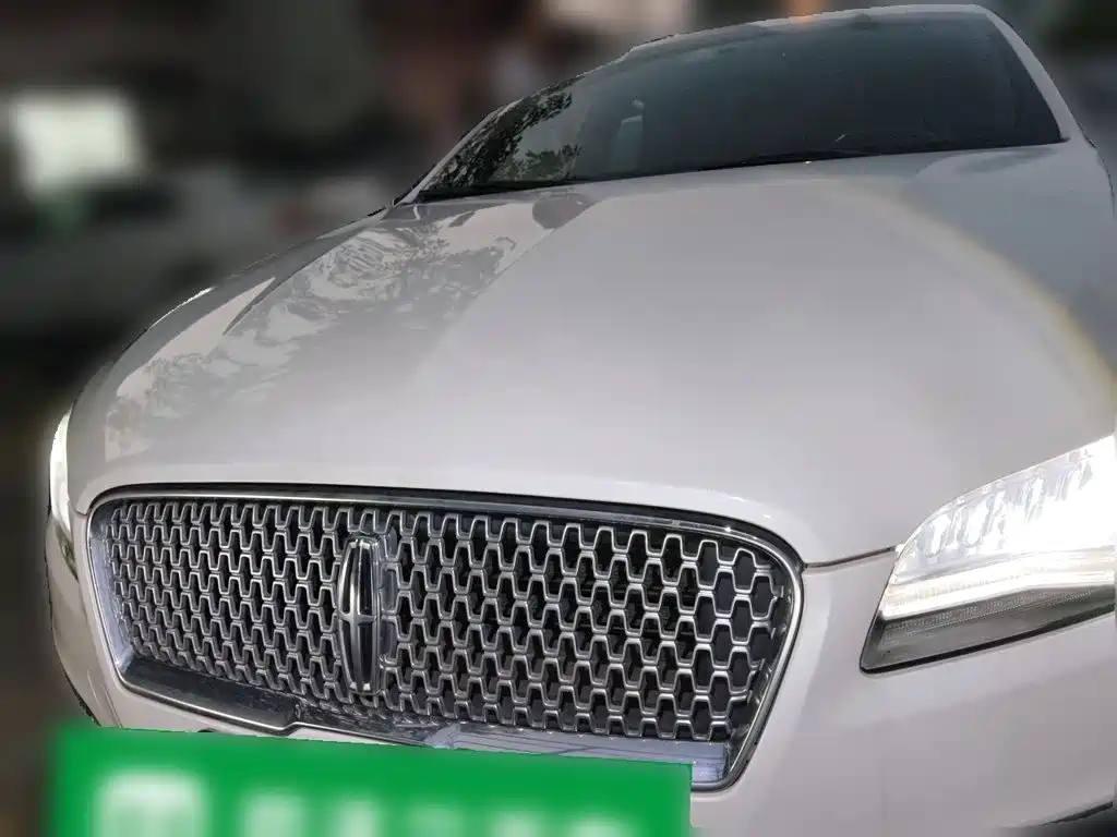 Lincoln MKZ — миниатюра 2