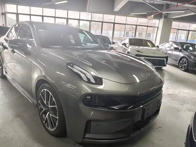 2022 Lynk & Co 03