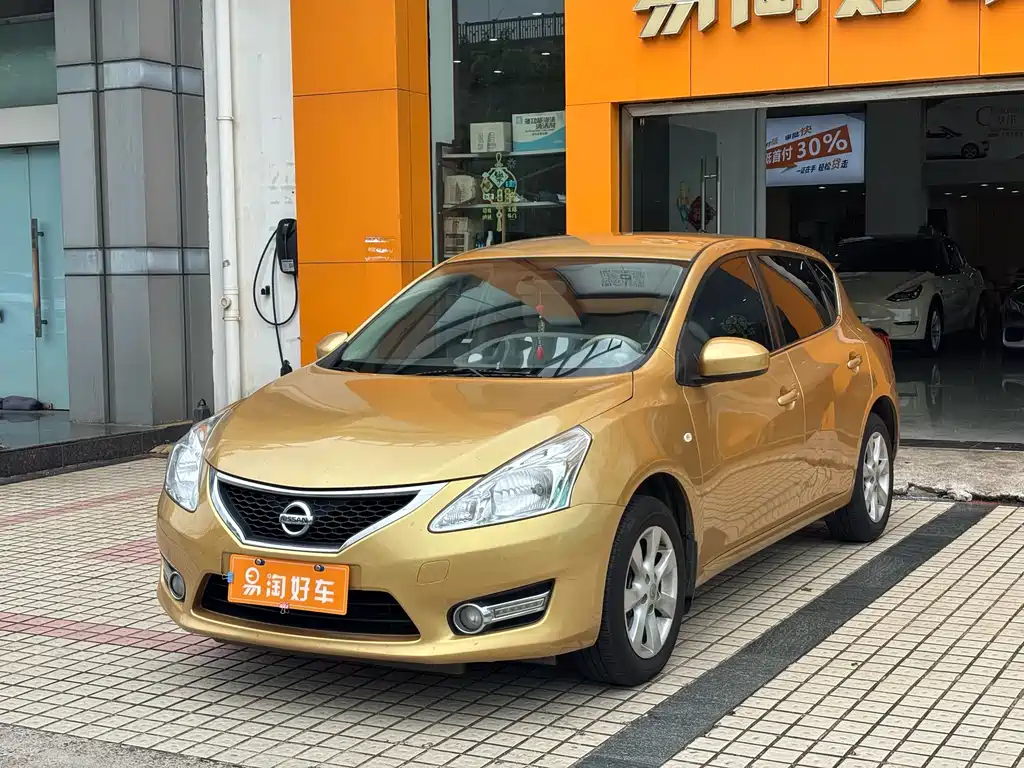 Nissan Tiida 2014