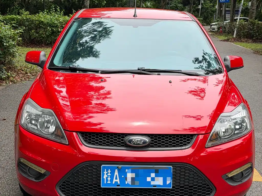 Ford Focus 2013 1.8L MT