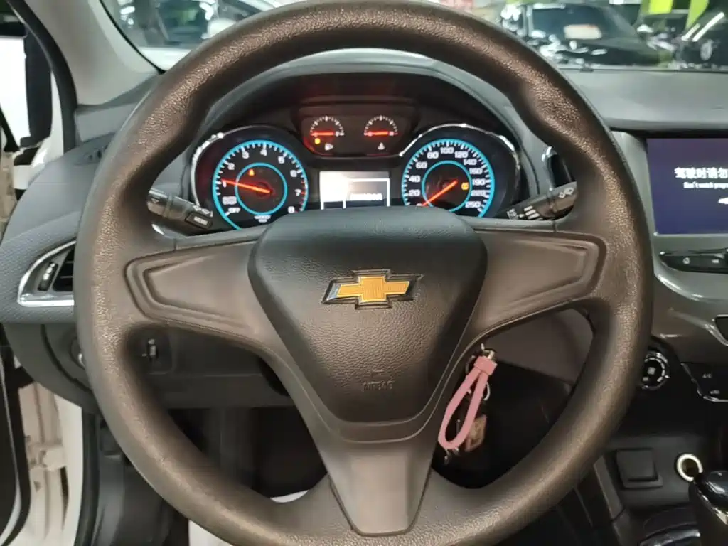 Chevrolet Cruze — миниатюра 11