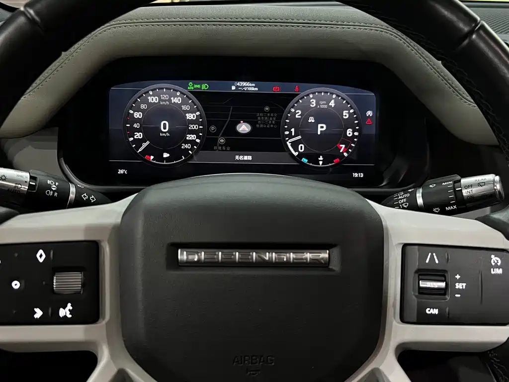 Land Rover Defender — миниатюра 24