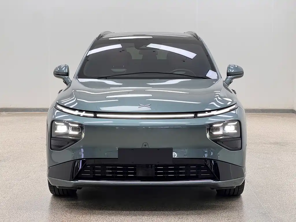 XPeng G9 — миниатюра 2