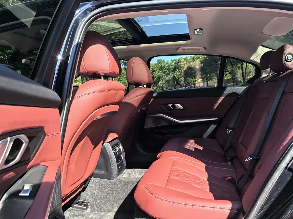 BMW 3 Series — миниатюра 11