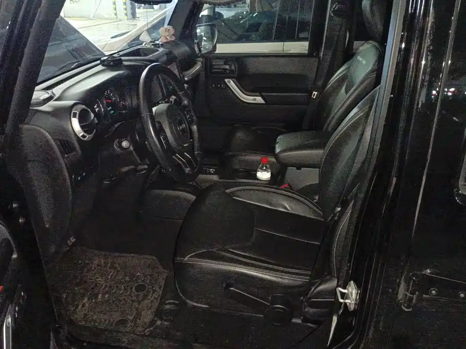 Jeep Wrangler — миниатюра 9