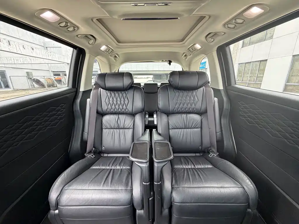 Honda Elysion — миниатюра 13
