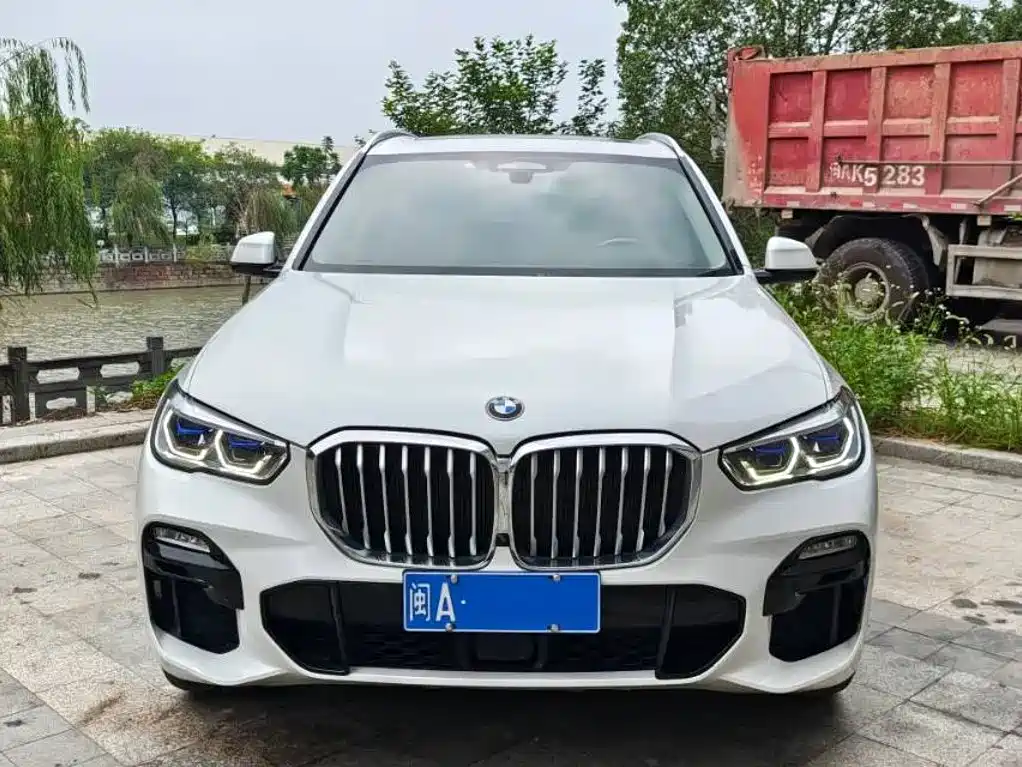 BMW X5 (Import)