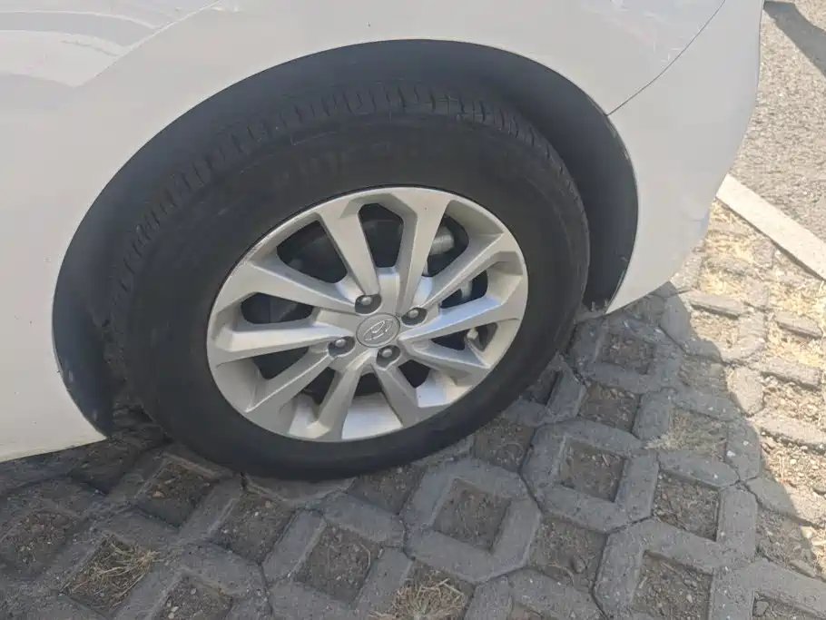 Hyundai Verna — миниатюра 6
