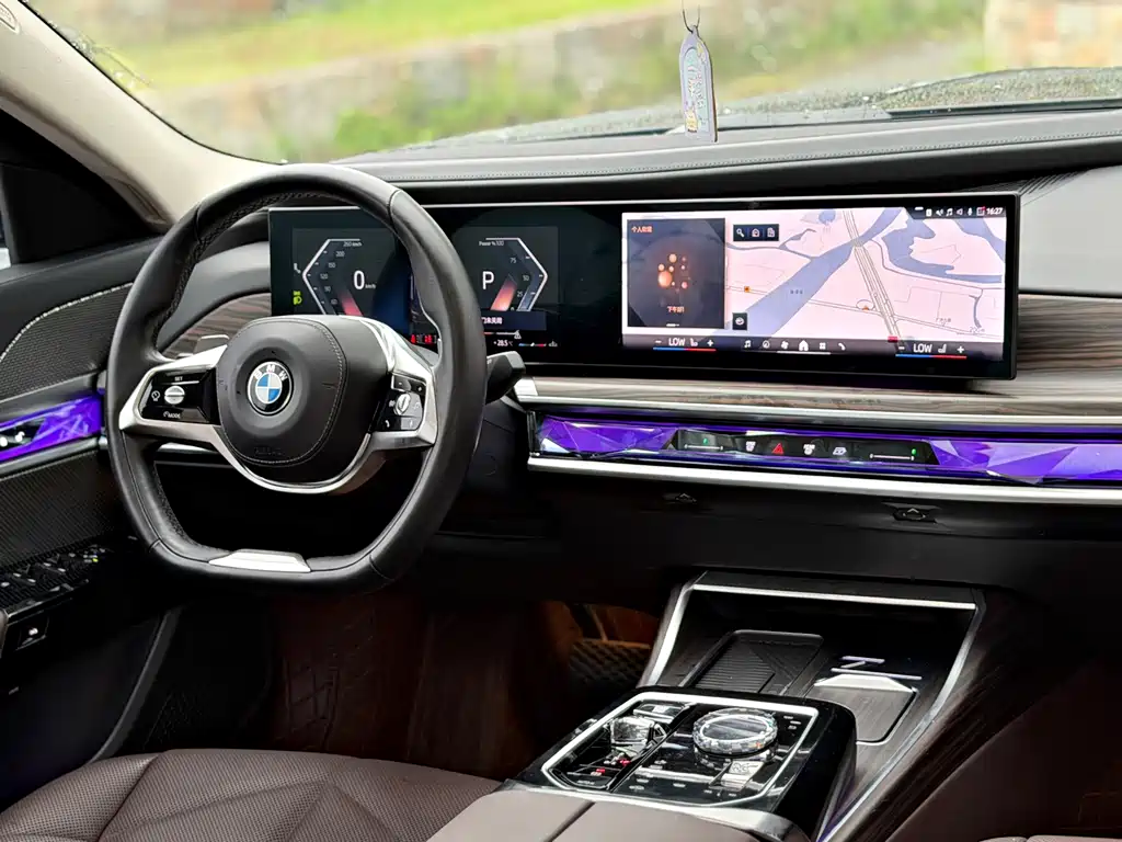 BMW 7 Series — миниатюра 14