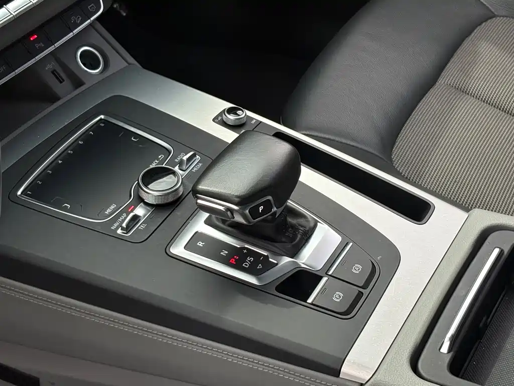 Audi Q5L — миниатюра 15