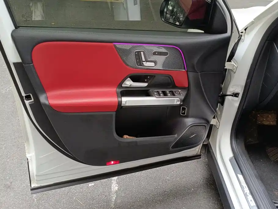 Mercedes-Benz GLB AMG — миниатюра 7