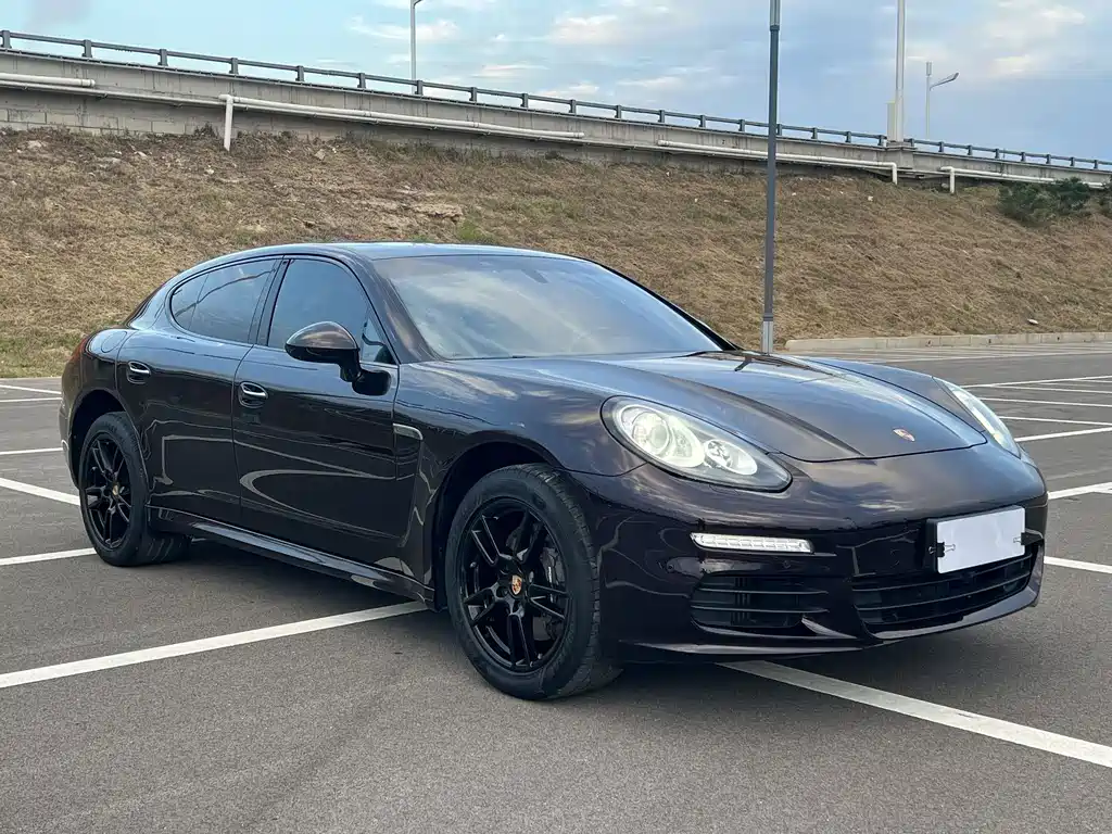 Porsche Panamera — миниатюра 2