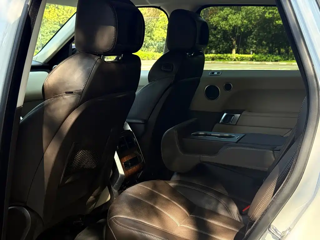 Land Rover Sport — миниатюра 10