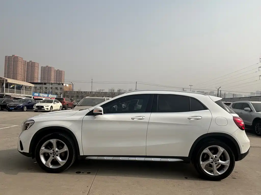 Mercedes-Benz GLA — миниатюра 17