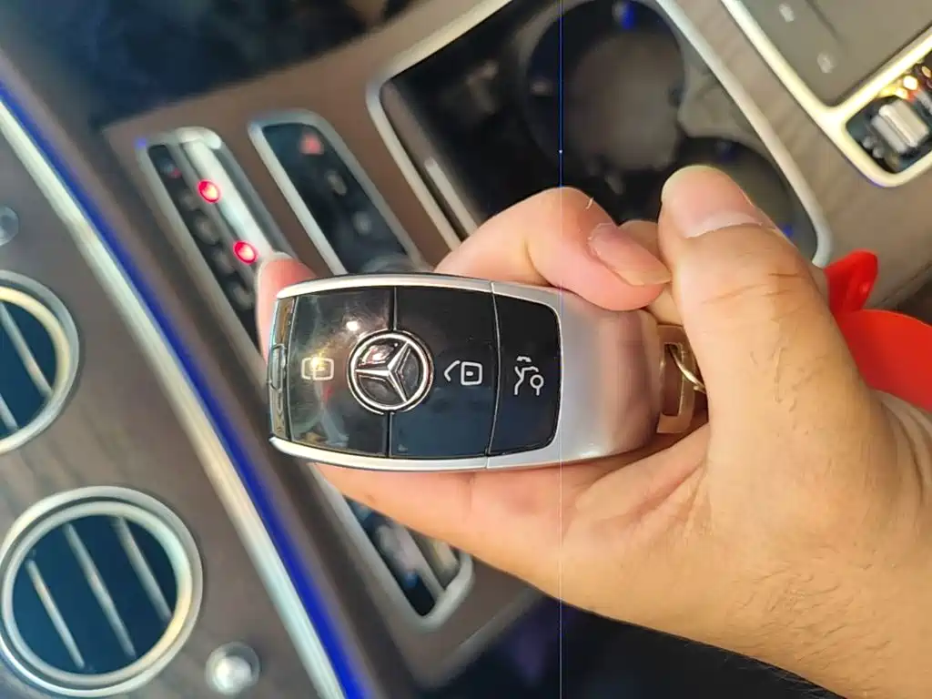 Mercedes-Benz E-Class — миниатюра 9