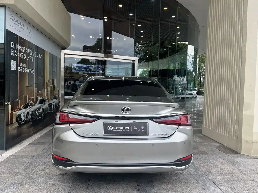 Lexus ES — миниатюра 5