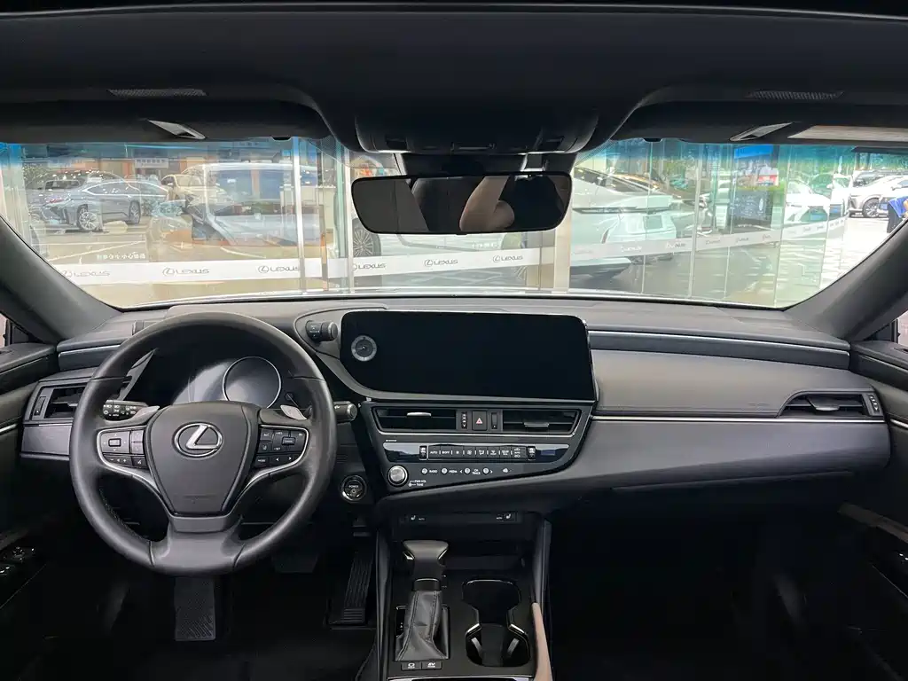 Lexus ES — миниатюра 3