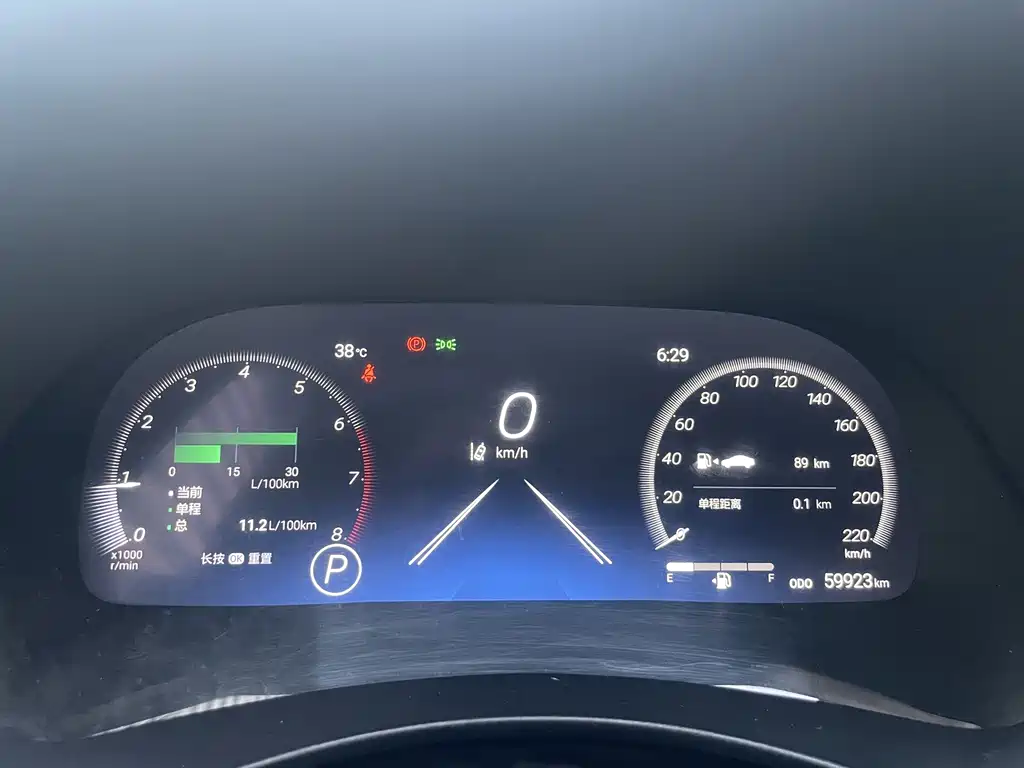 Toyota Crown Kluger — миниатюра 4