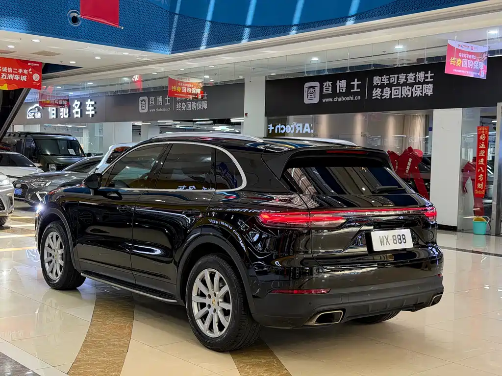 Porsche Cayenne — миниатюра 9