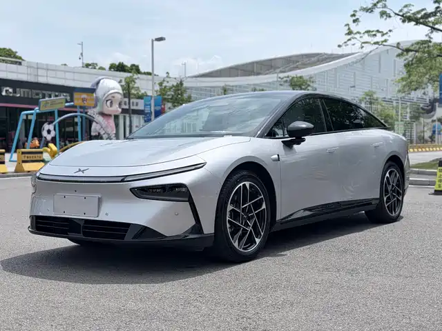 2025 Xpeng P7