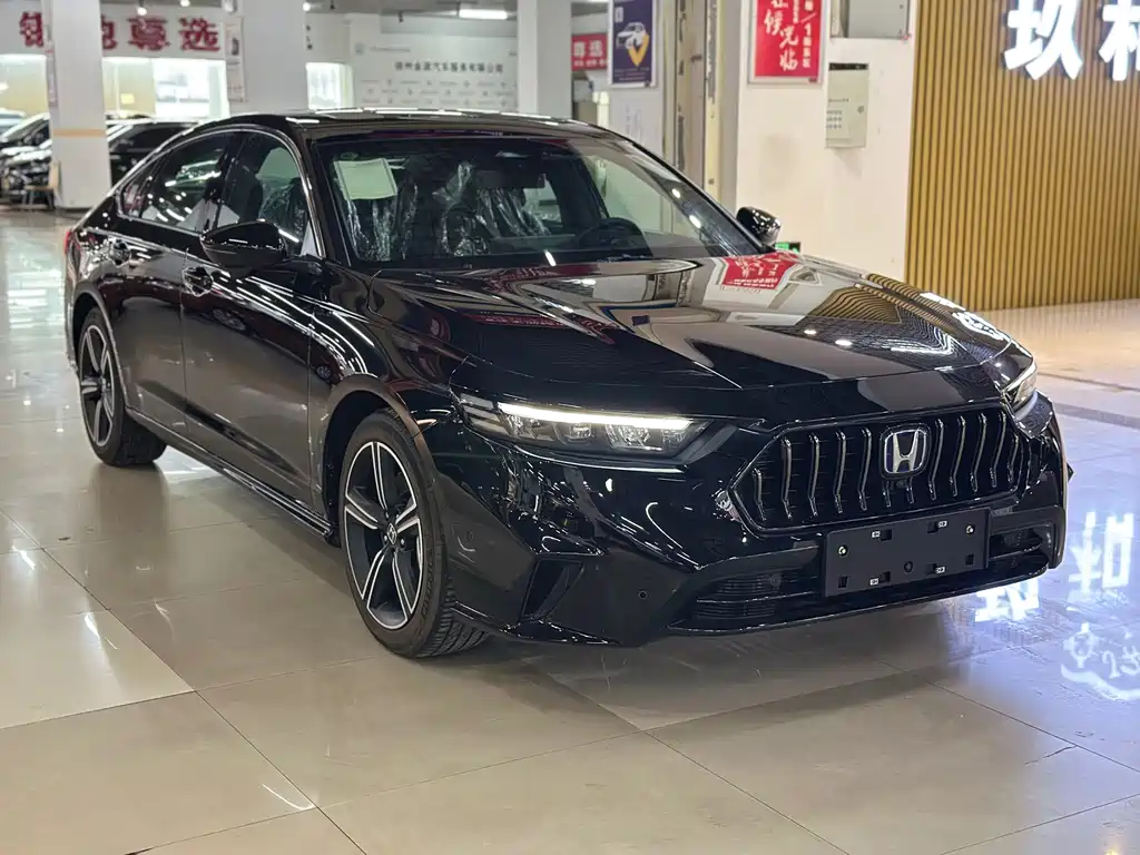 Honda Inspire PHEV — миниатюра 3