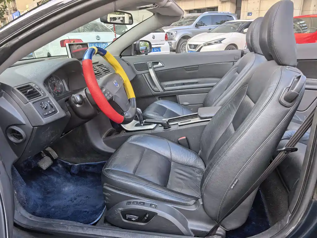 Volvo C70 — миниатюра 4