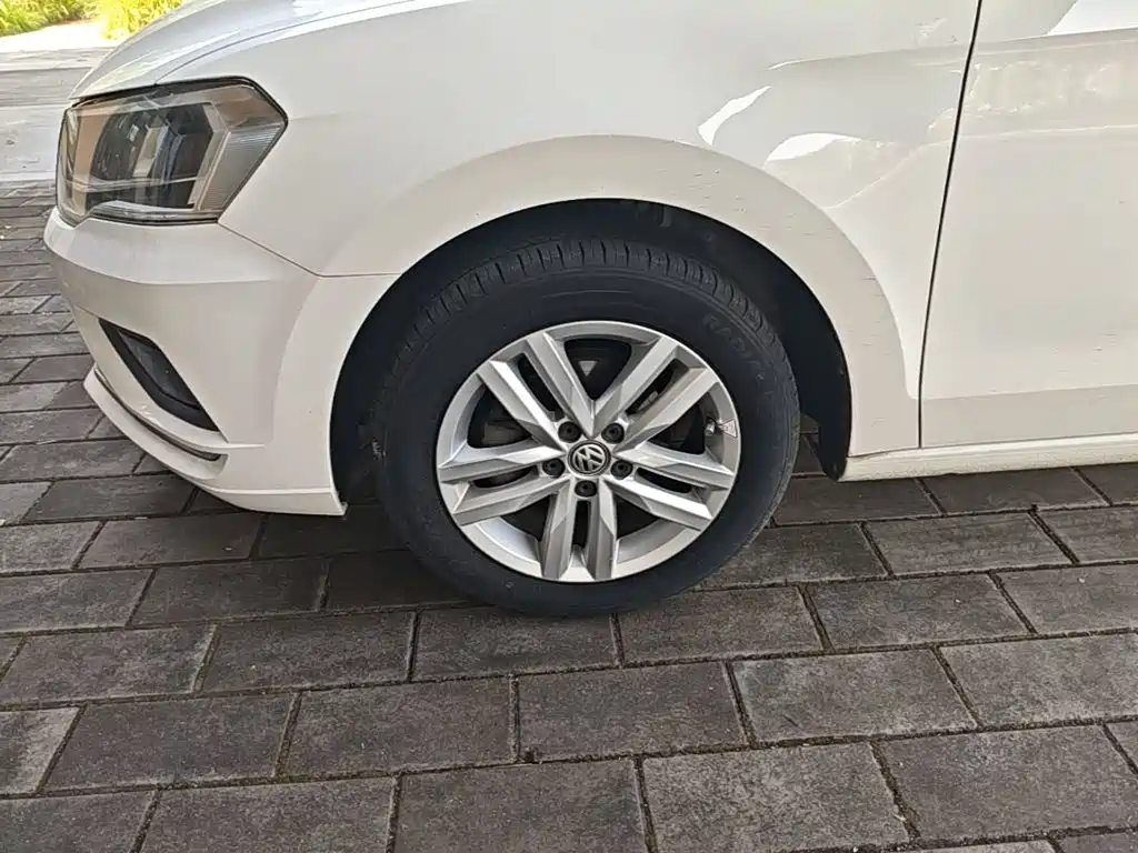 Volkswagen Jetta — миниатюра 23