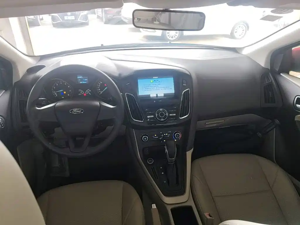 Ford Focus — миниатюра 10
