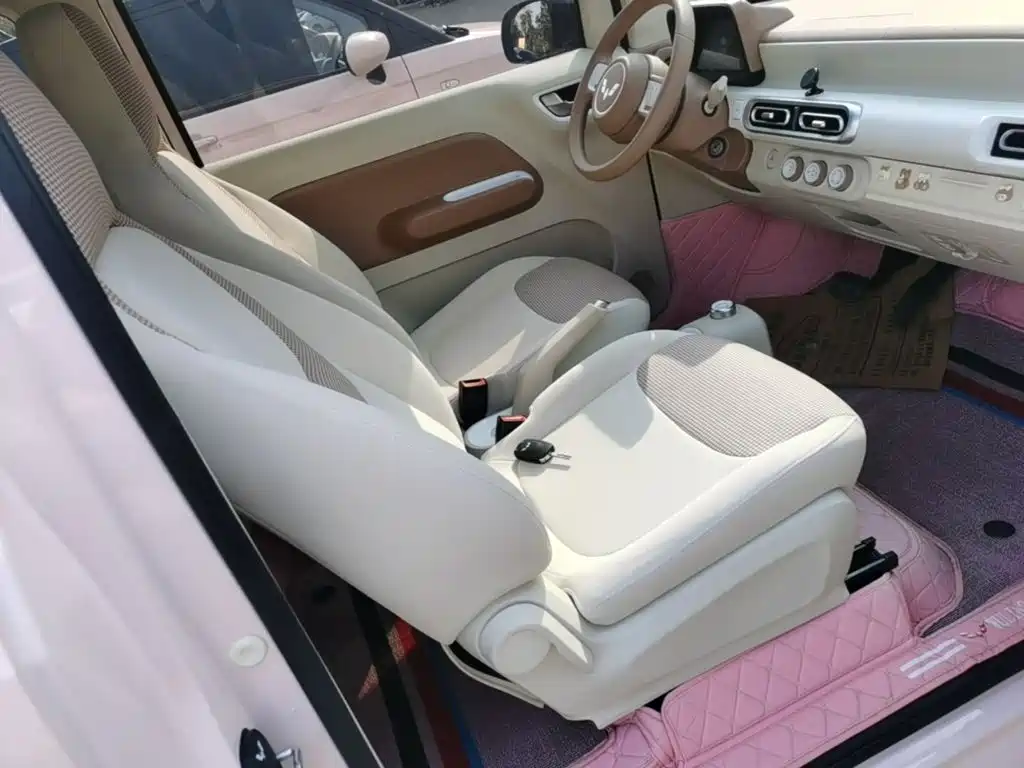 Wuling MINIEV — миниатюра 25