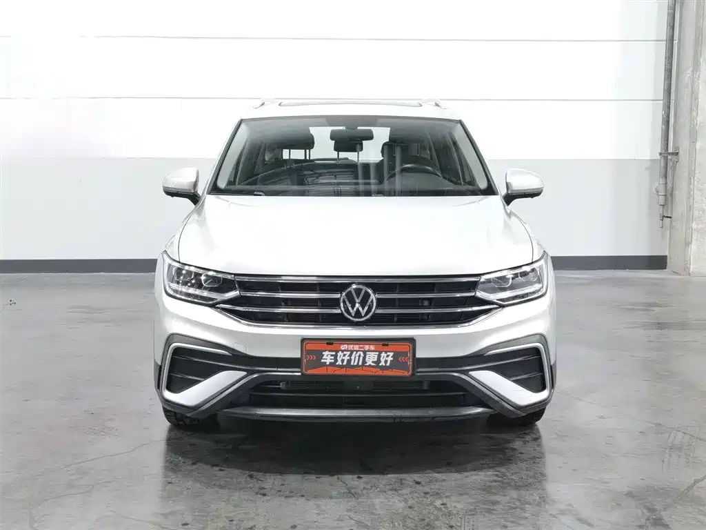 Volkswagen Tiguan L L 2022 330TSI AT Smart
