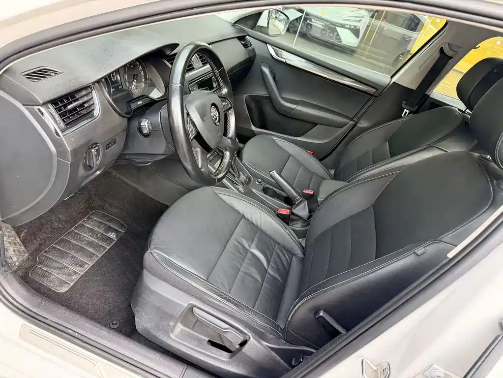 Skoda Octavia — миниатюра 12