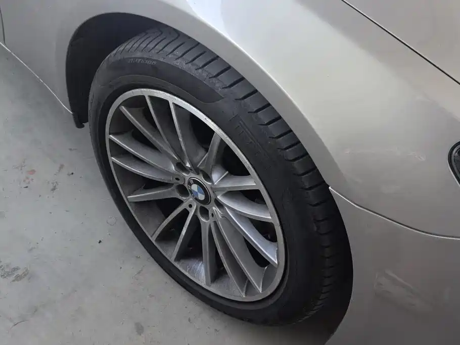 BMW 7 Series — миниатюра 6