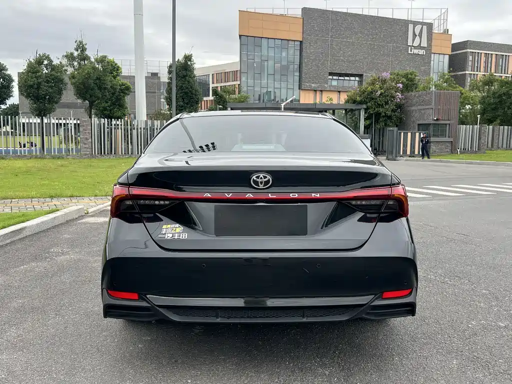 Toyota Avalon — миниатюра 4