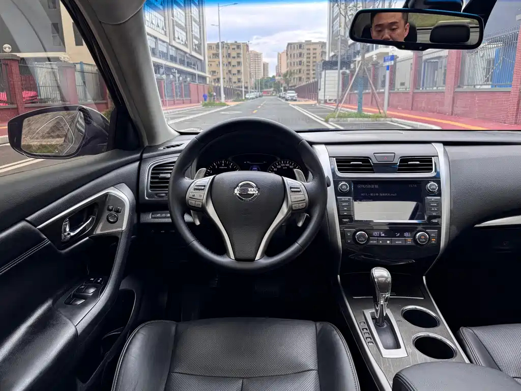 Nissan Teana — миниатюра 12