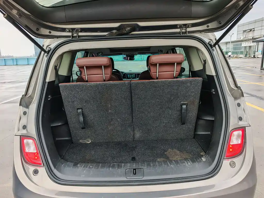 Buick GL6 2018 18T 6 мест Luxury