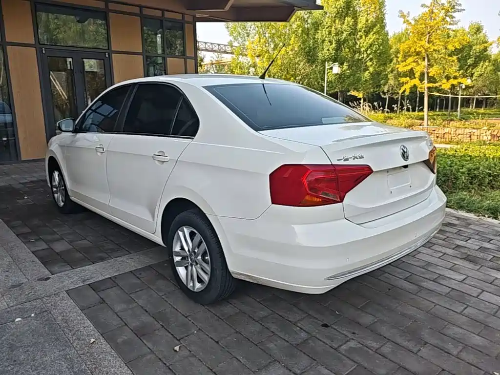 Volkswagen Jetta — миниатюра 5