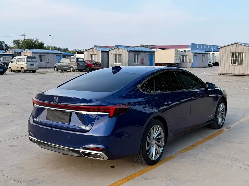 Buick LaCrosse — миниатюра 10