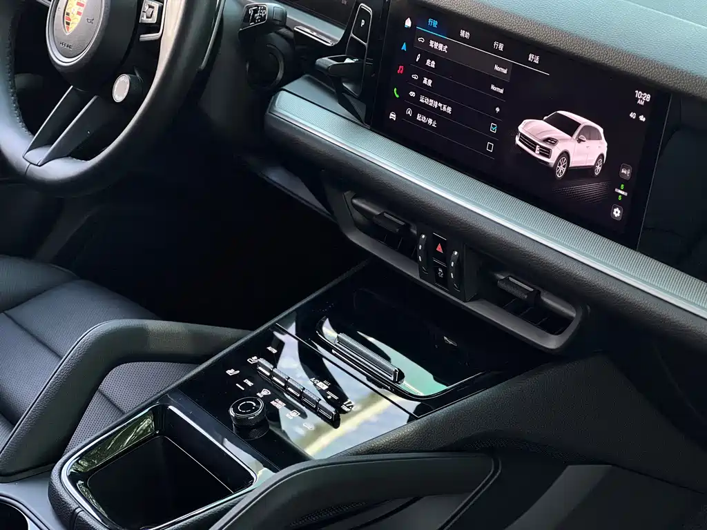 Porsche Cayenne — миниатюра 13