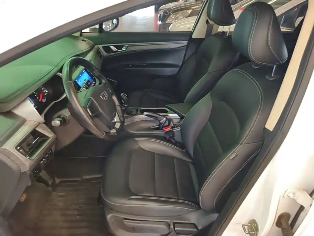 Geely Emgrand GS — миниатюра 15