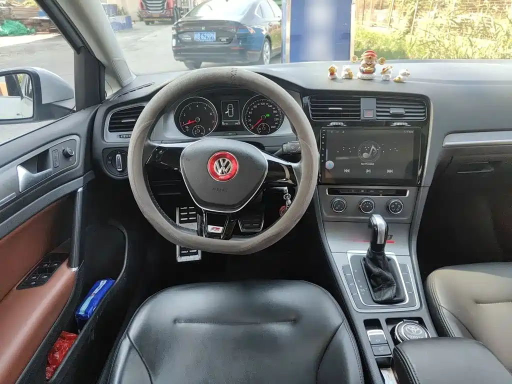Volkswagen Golf — миниатюра 3