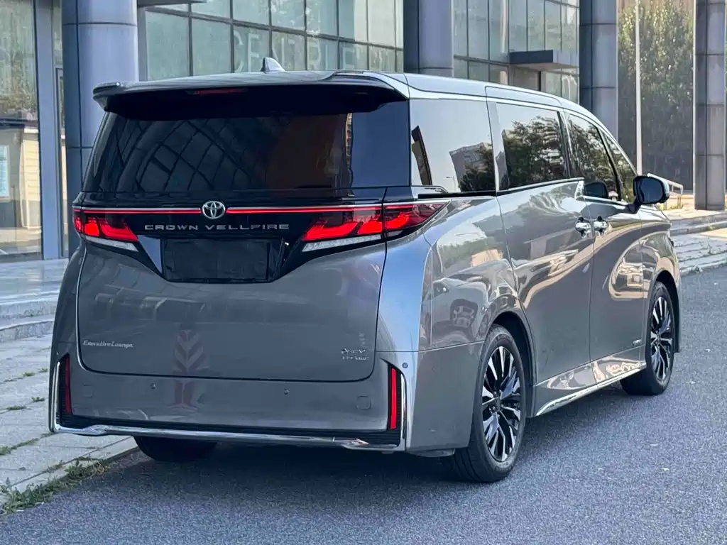Toyota Vellfire — миниатюра 4