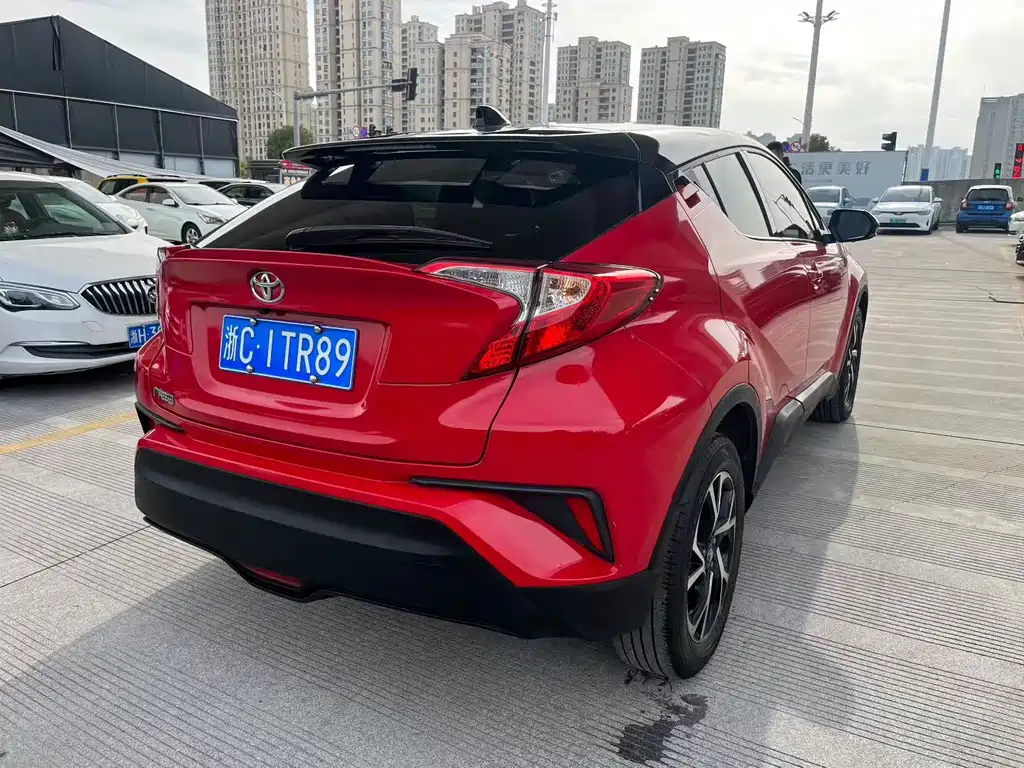 TOYOTA C HR